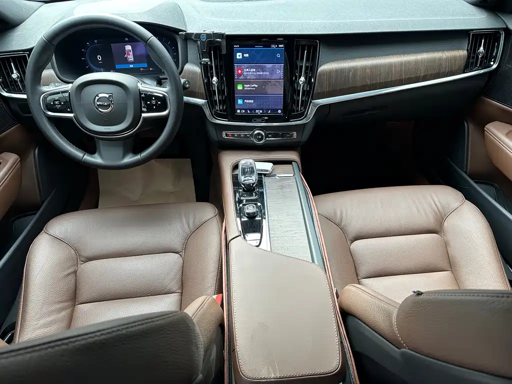 Volvo V90 2024 Cross Country B5 AWD