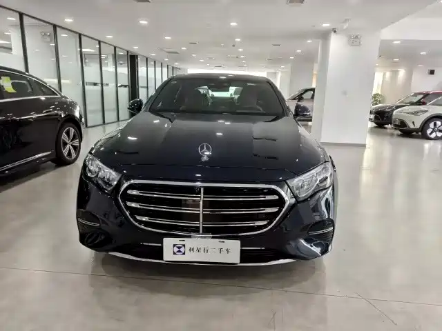Mercedes-Benz E-Class — миниатюра 2