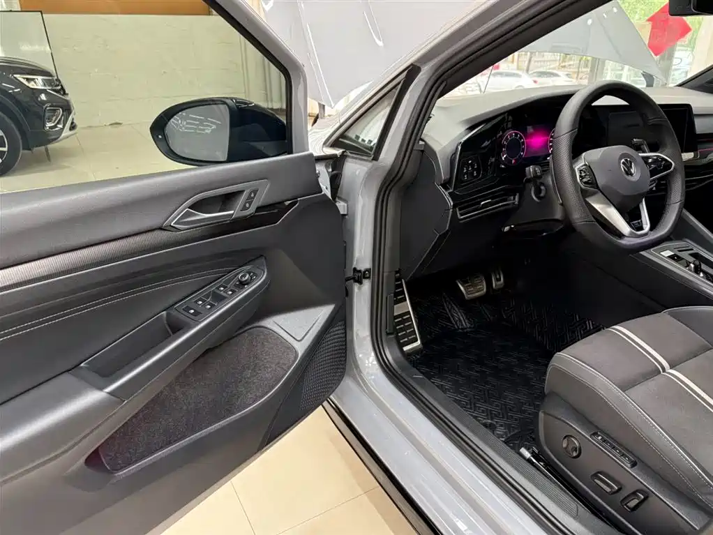 Volkswagen Golf 2023 280TSI DSG R-Line Lite