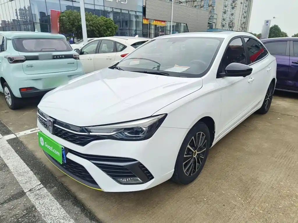 Roewe i5