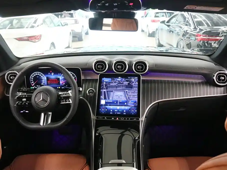 Mercedes-Benz GLC 2023 GLC 300 L 4MATIC 5 мест