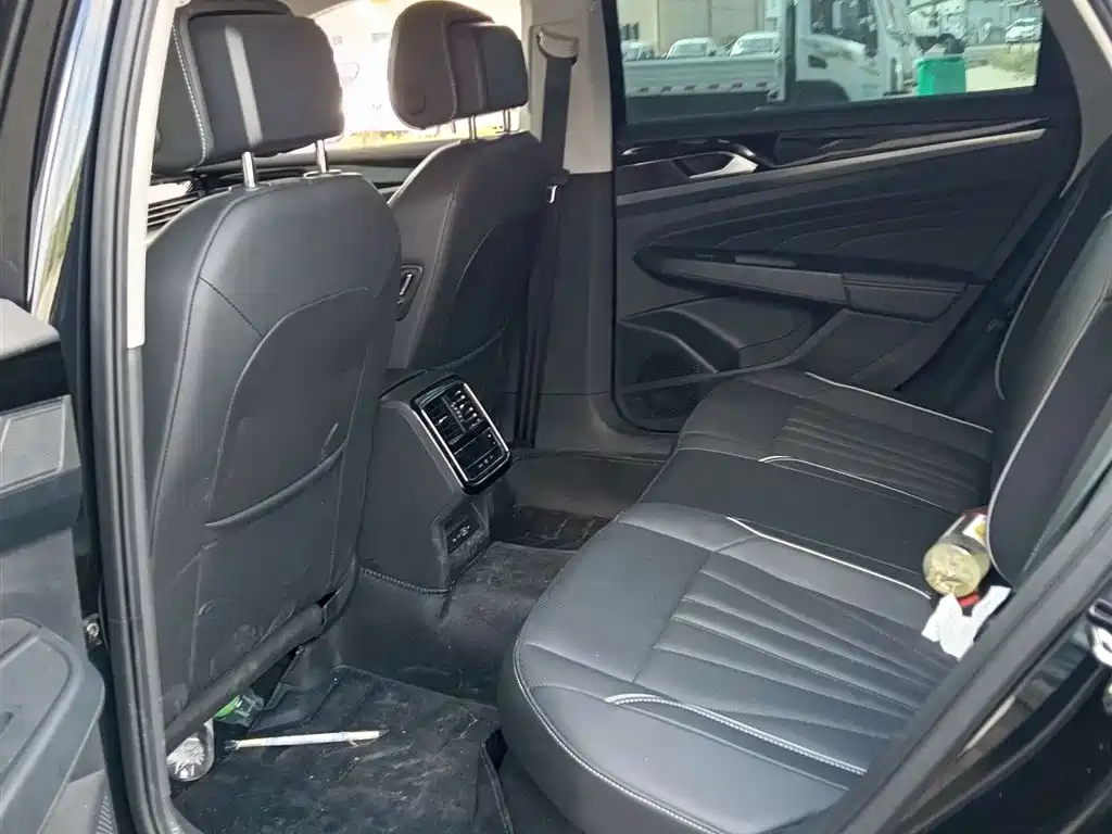 Volkswagen Passat 2024 330TSI Elite