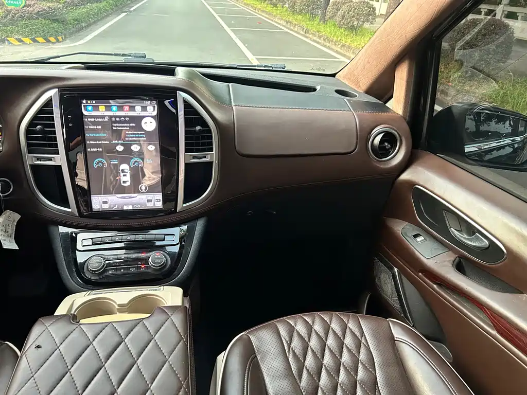 Mercedes-Benz Vito — миниатюра 6