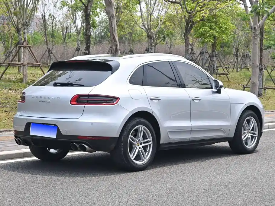 Porsche Macan — миниатюра 3