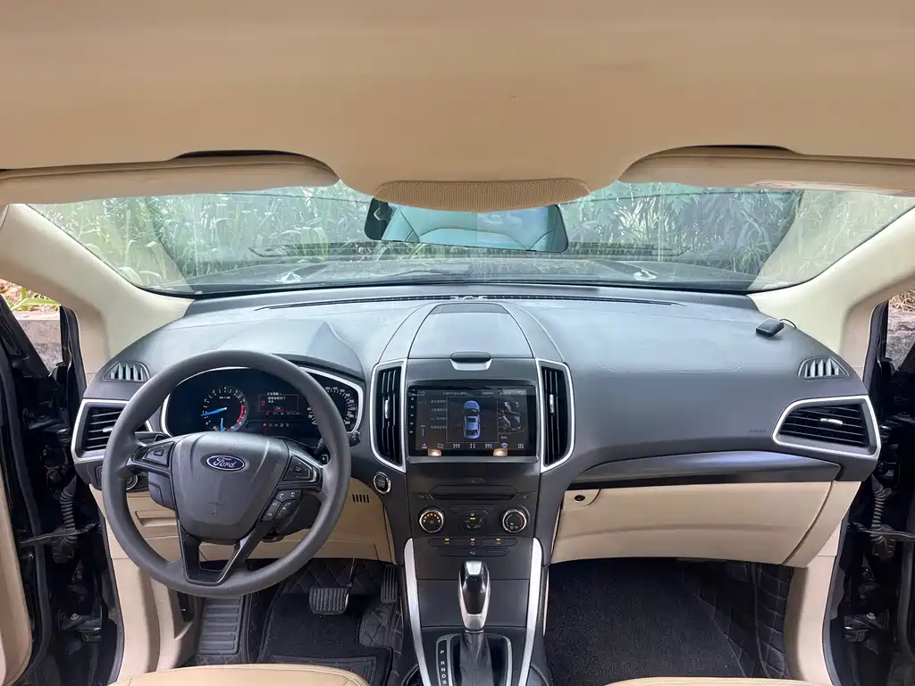 Ford Edge — миниатюра 21