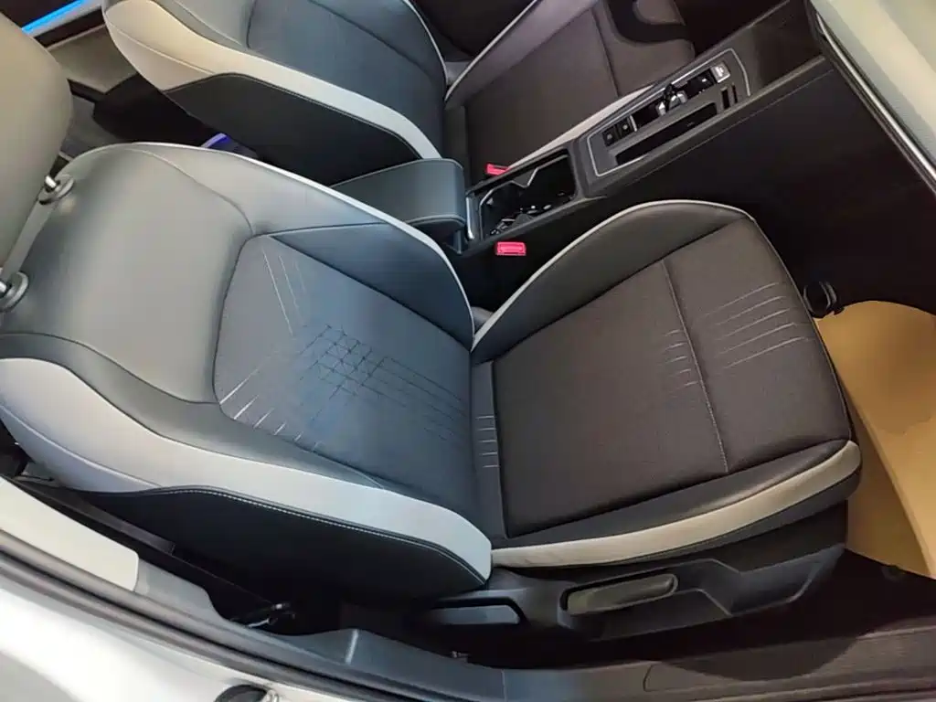 Volkswagen Golf — миниатюра 25