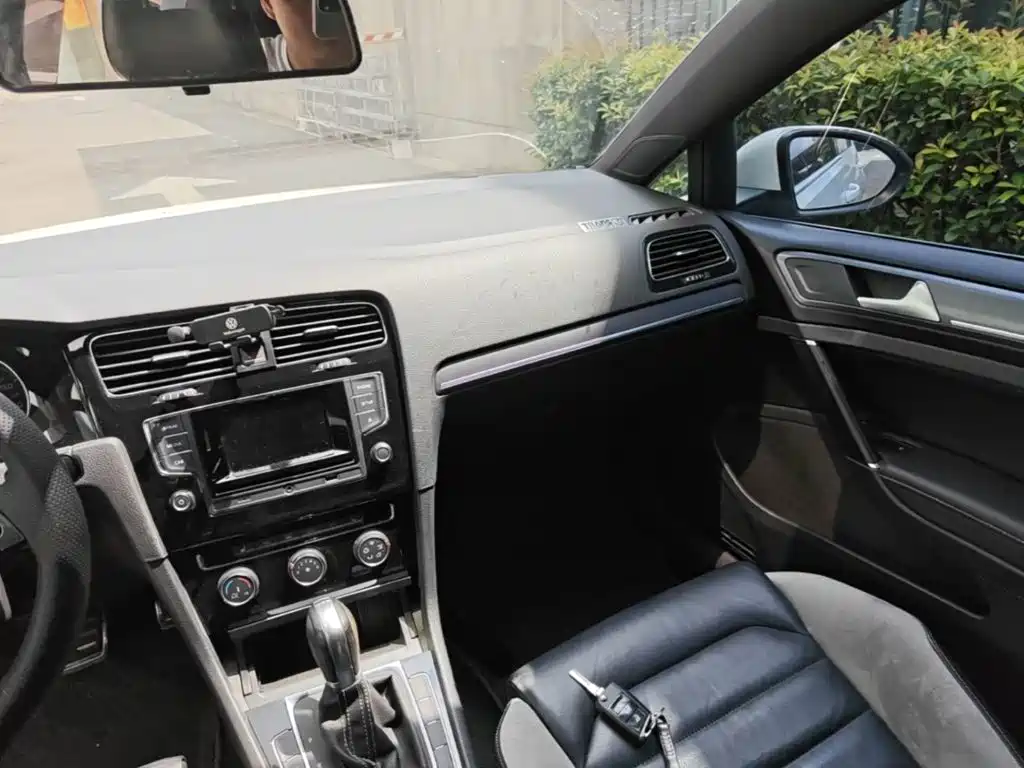 Volkswagen Golf — миниатюра 13