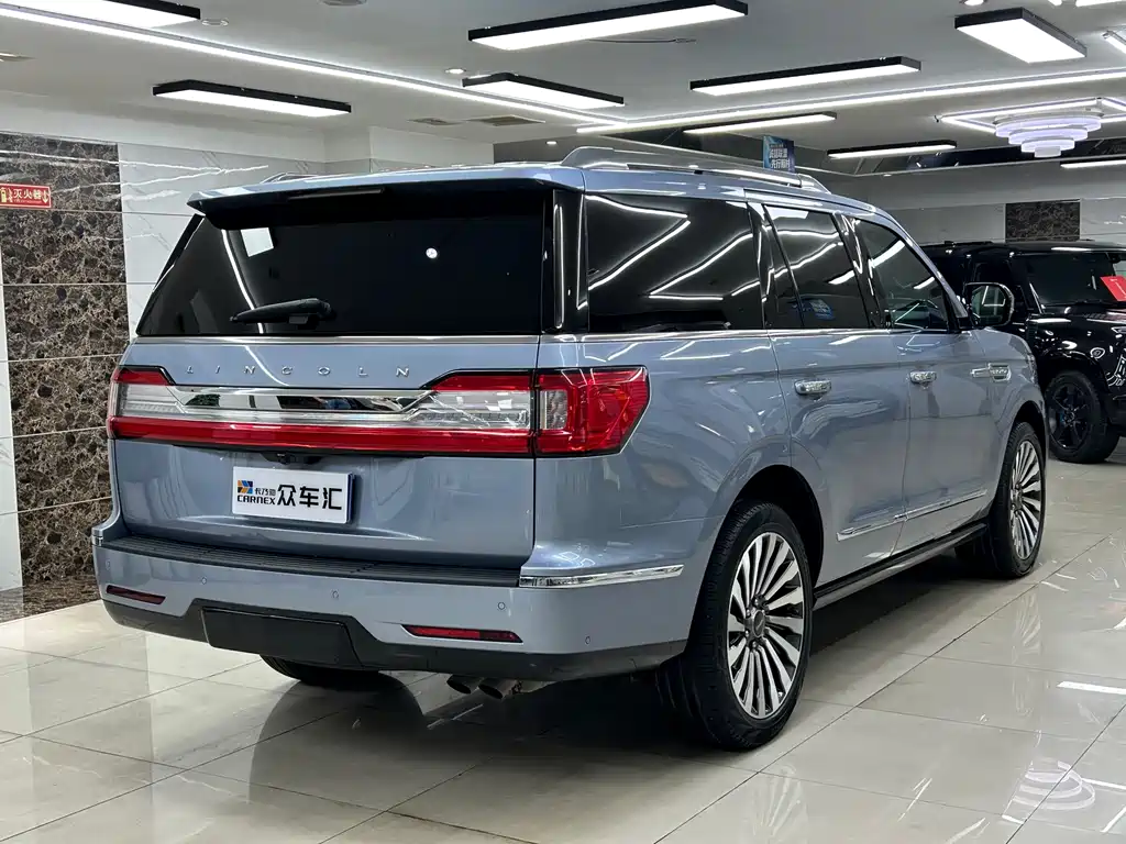 Lincoln Navigator — миниатюра 6