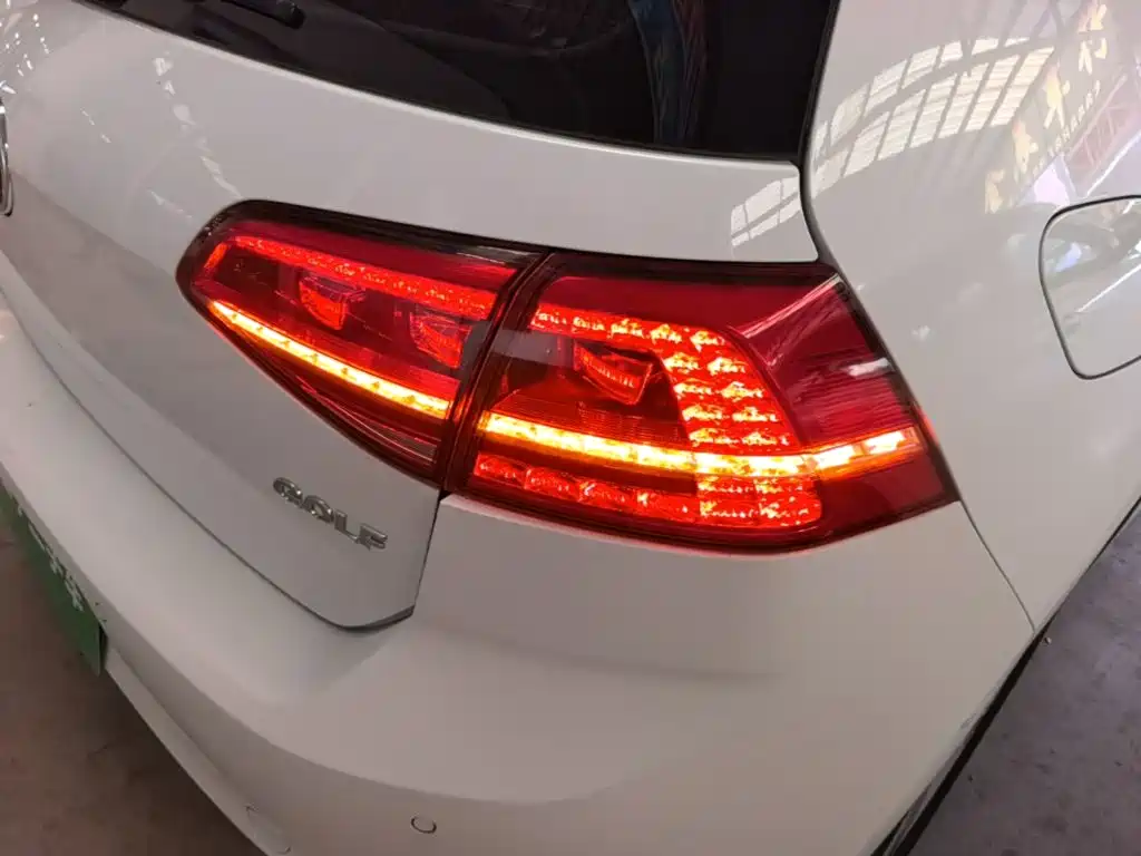 Volkswagen Golf — миниатюра 8