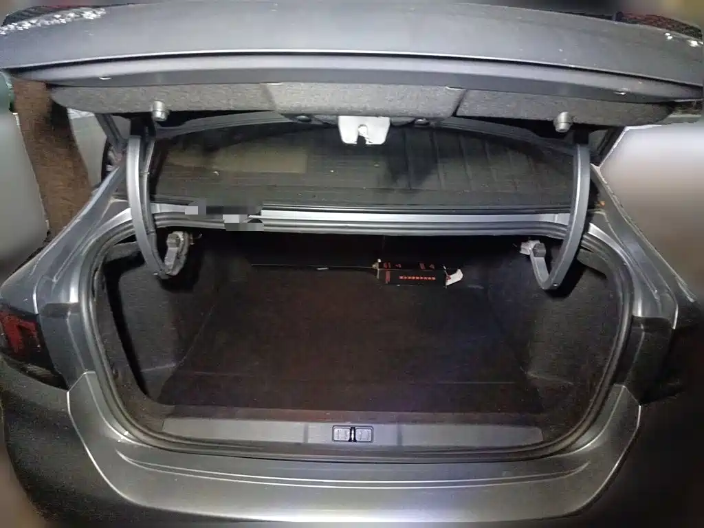 Peugeot 308 — миниатюра 15
