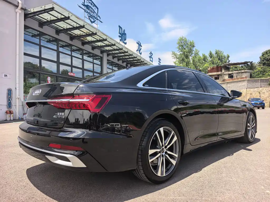 Audi A6L 2025 40 TFSI Luxury