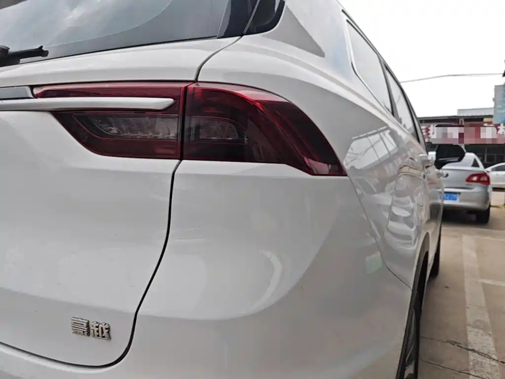 Geely Haoyue 2022 1.8TD AT Luxury 7 мест