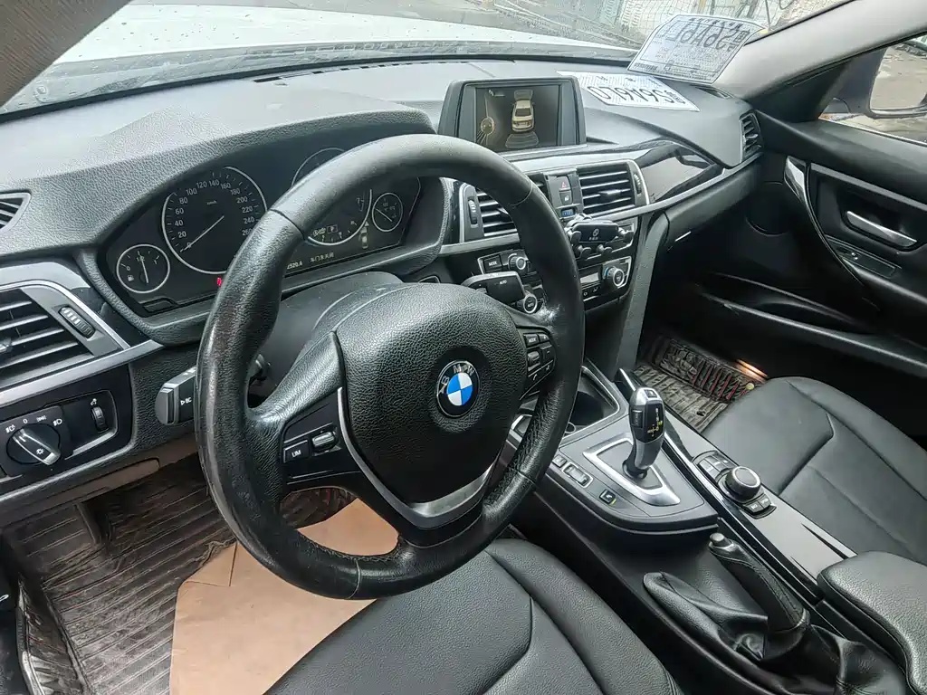 BMW 3 SERIES