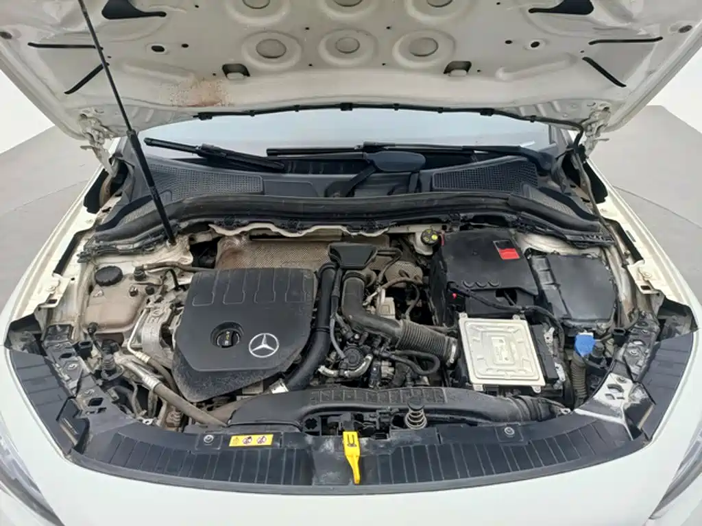 Mercedes-Benz GLA — миниатюра 12