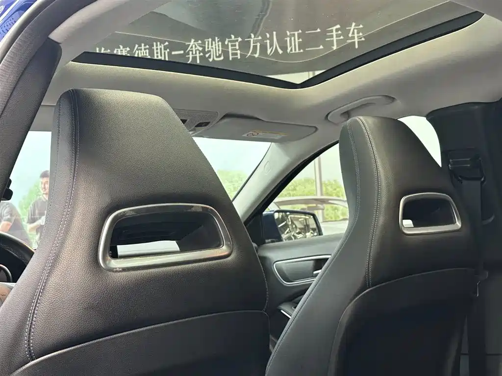 Mercedes-Benz GLA 2019 GLA 200 Fashion