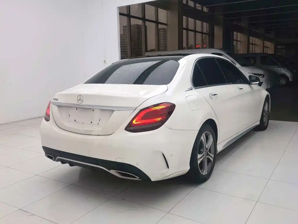 Mercedes-Benz C-Class — миниатюра 9