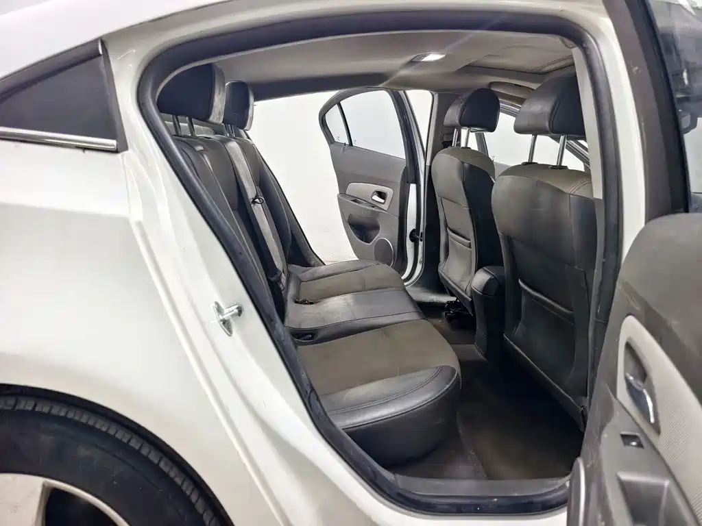Chevrolet Cruze — миниатюра 16