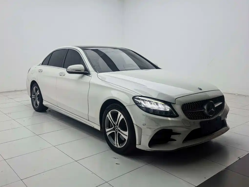 Mercedes-Benz C-Class — миниатюра 3