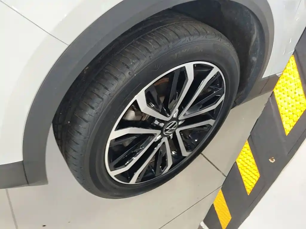 Volkswagen T-Roc — миниатюра 23