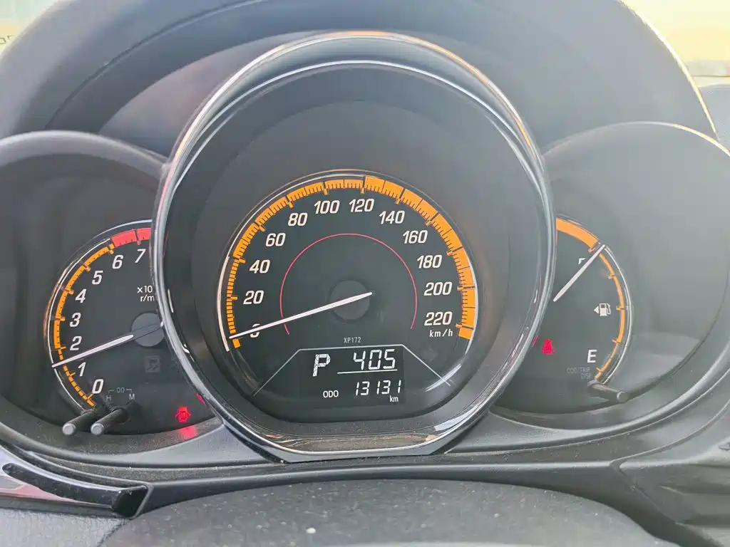 Toyota Yaris L — миниатюра 5