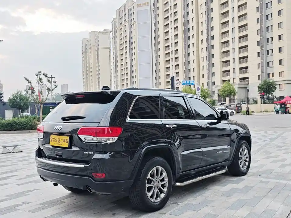 Jeep Grand Cherokee (Import) — миниатюра 2