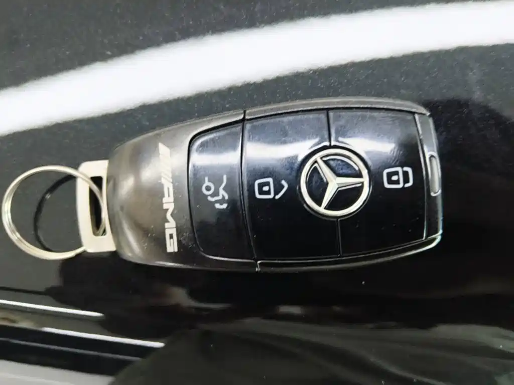 Mercedes-Benz GLB AMG — миниатюра 9
