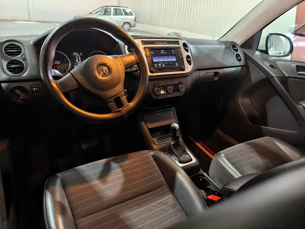 Volkswagen Tiguan — миниатюра 5