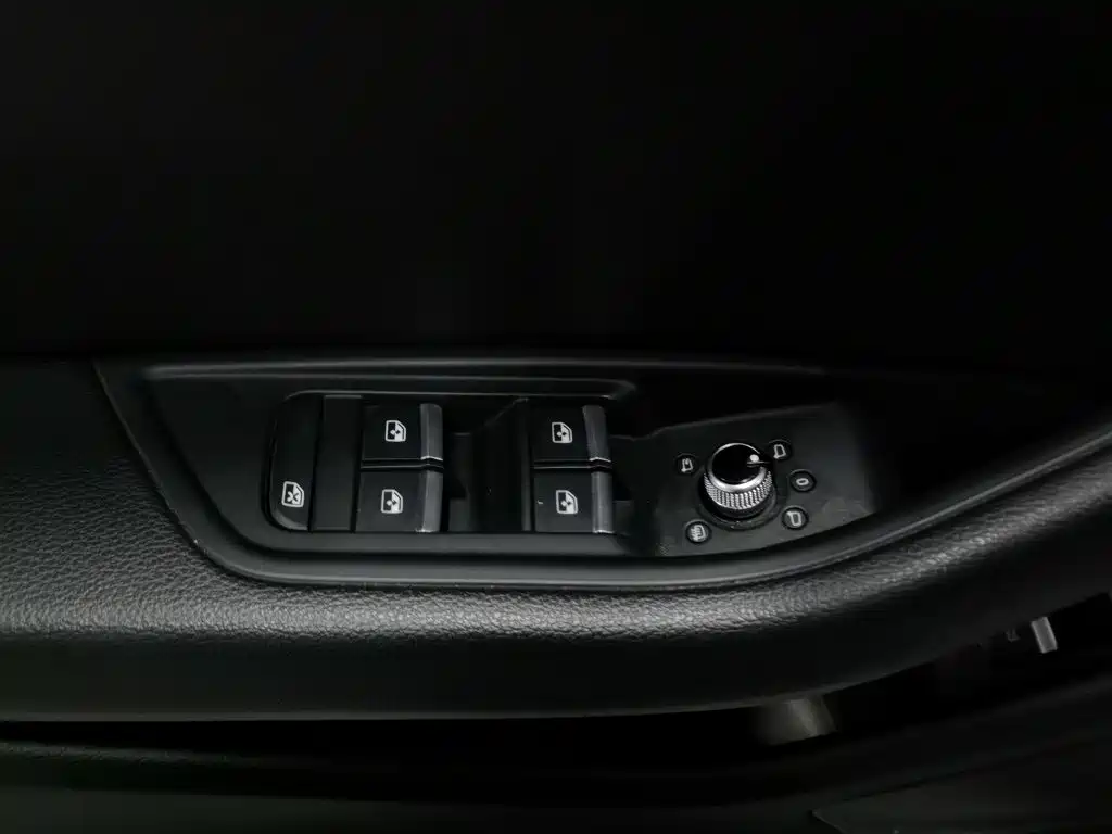 Audi A4L — миниатюра 9