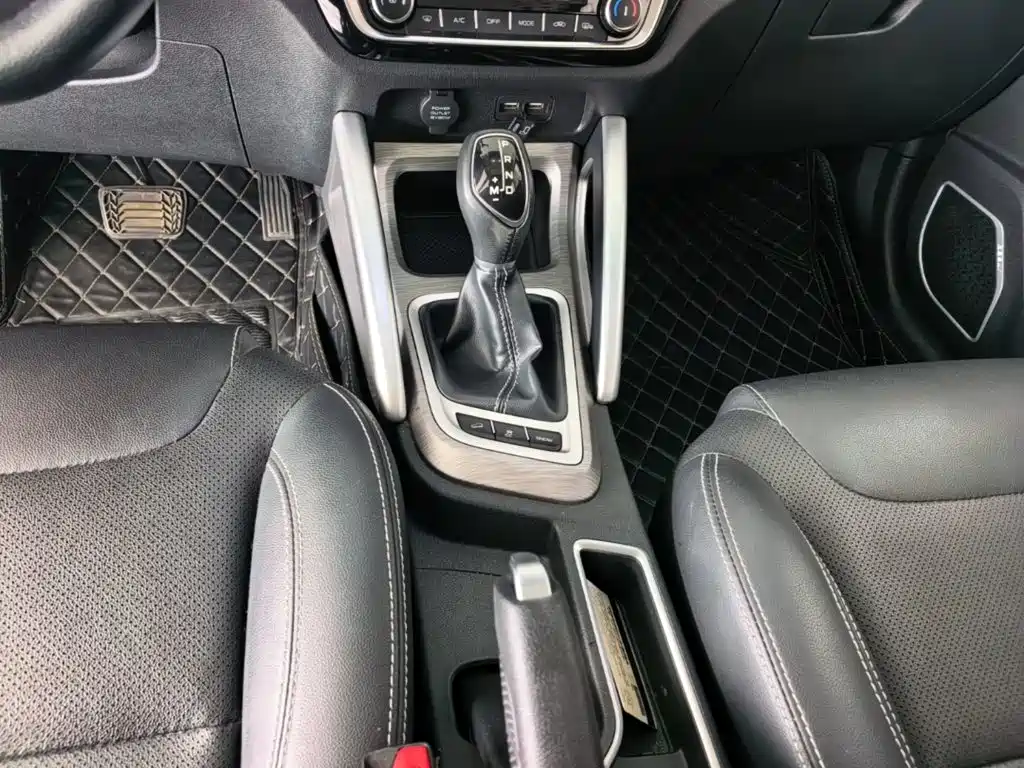 Geely Vision X3 — миниатюра 14