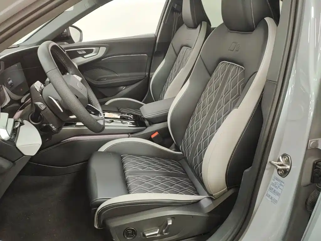 Audi A5L — миниатюра 15