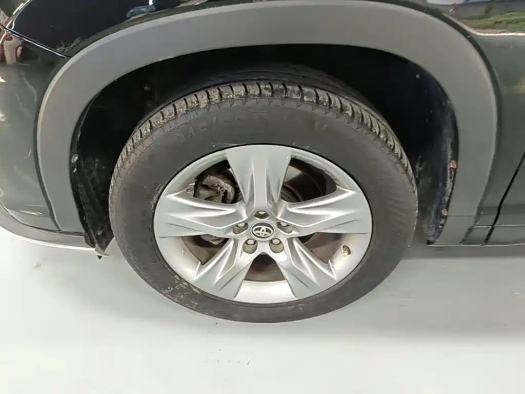 Toyota Highlander — миниатюра 23