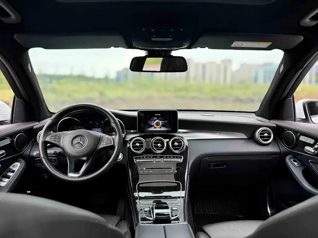 Mercedes-Benz GLC — миниатюра 9