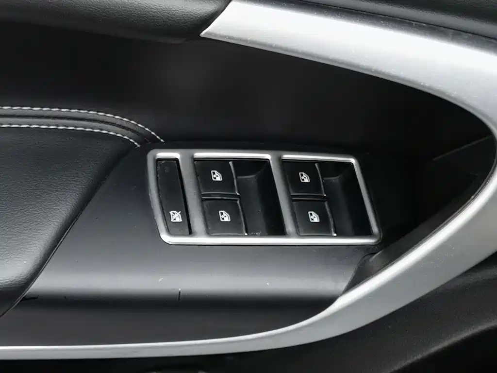 Buick Regal — миниатюра 9