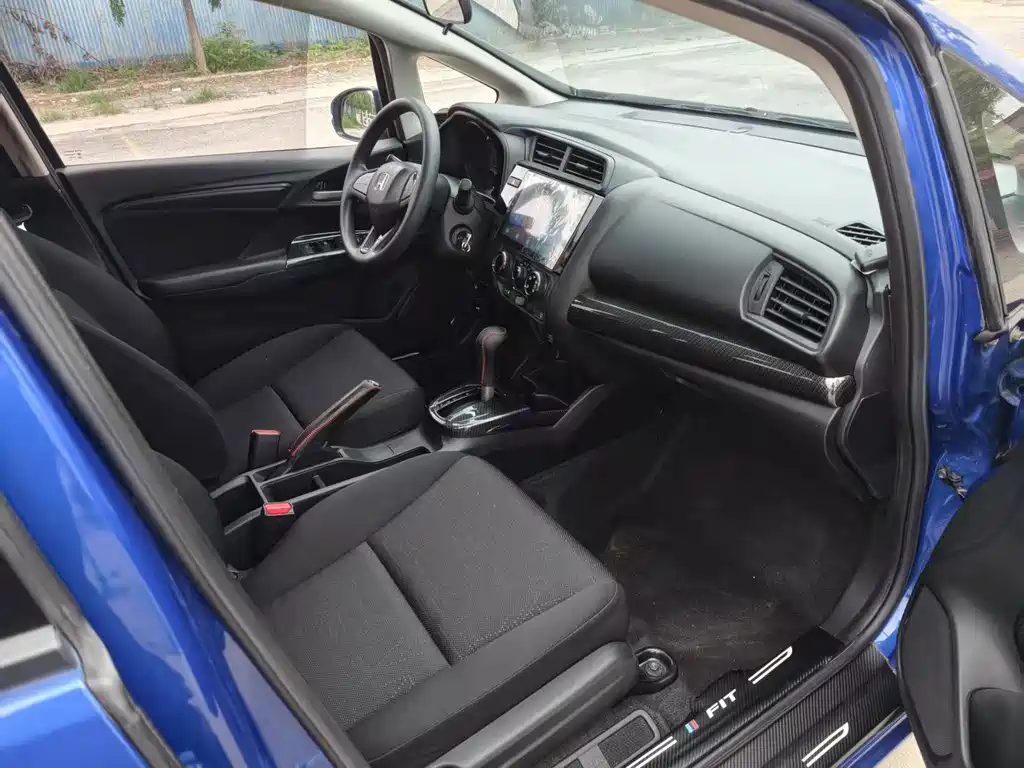 Honda Fit — миниатюра 12