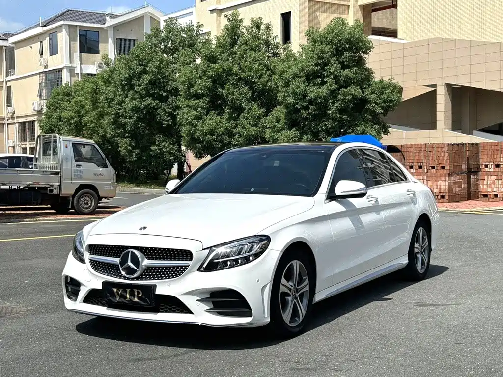 Mercedes-Benz C-Class — миниатюра 2