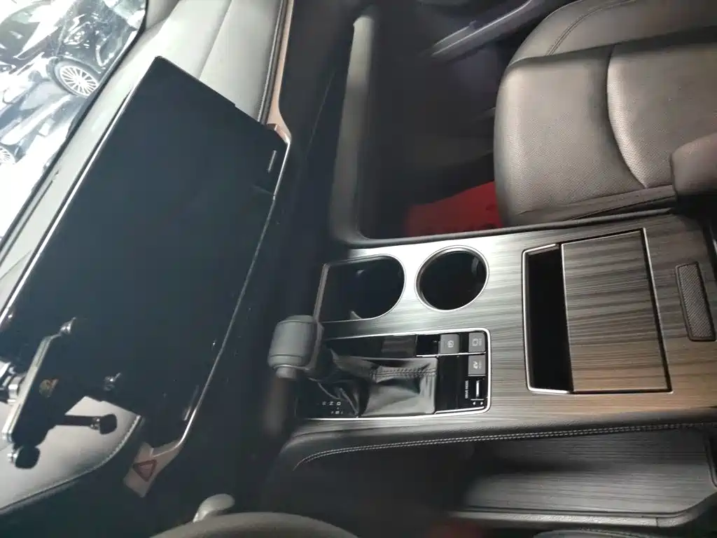 Toyota Sienna — миниатюра 7