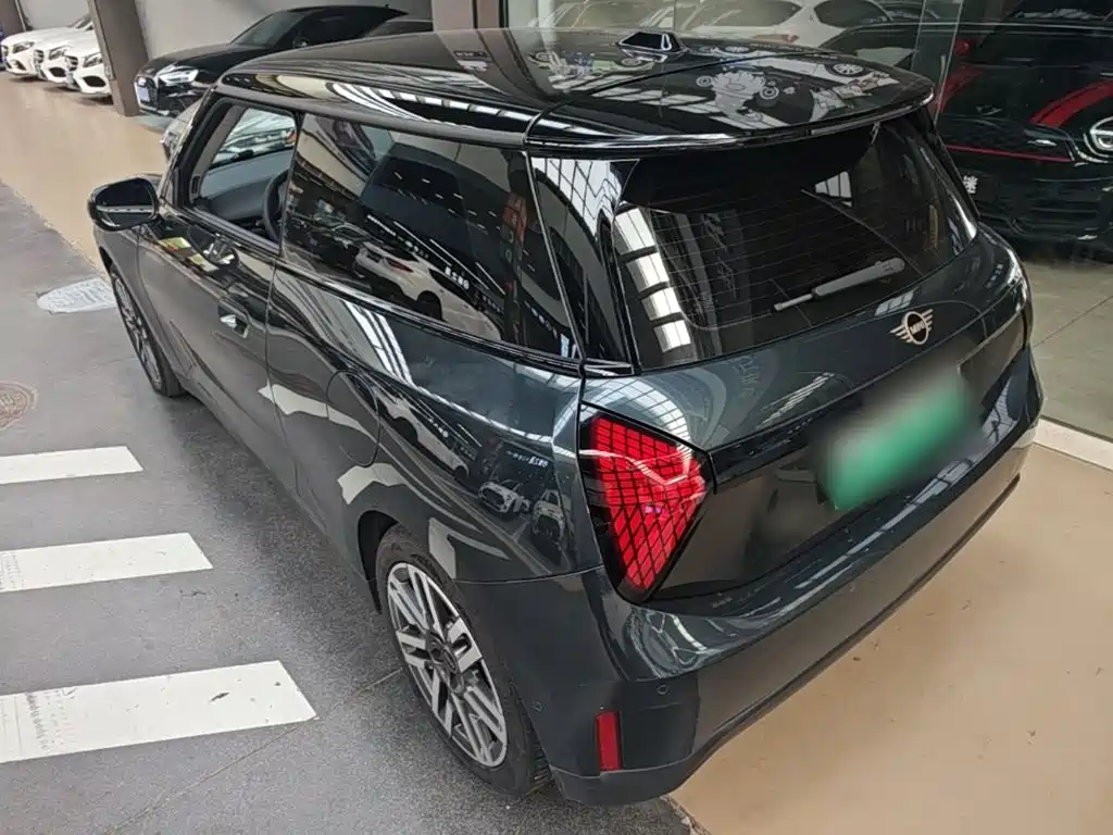 MINI MINI COOPER EV — миниатюра 5