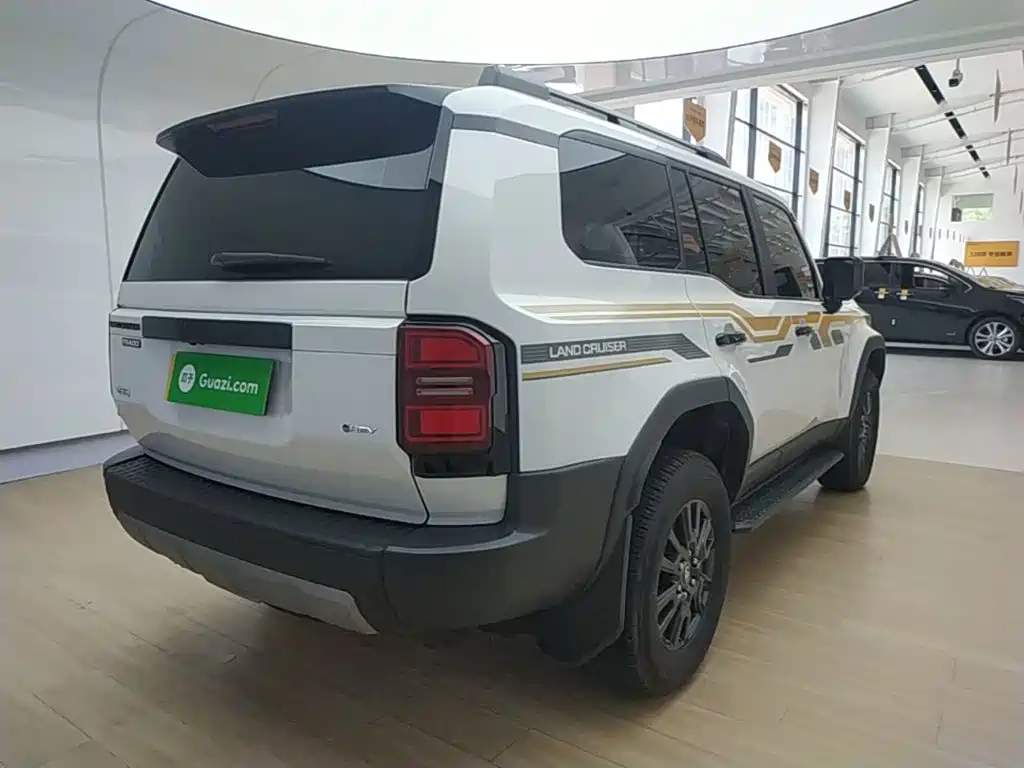 Toyota Land Cruiser Prado 2025 2.4T TX 5 мест