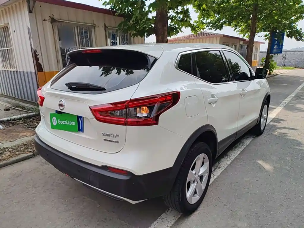 Nissan Qashqai 2019 2.0L CVT Smart