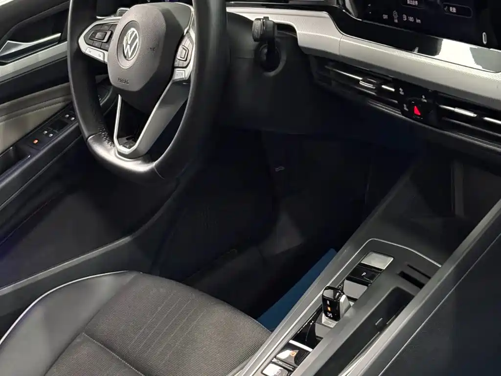 Volkswagen Golf — миниатюра 22