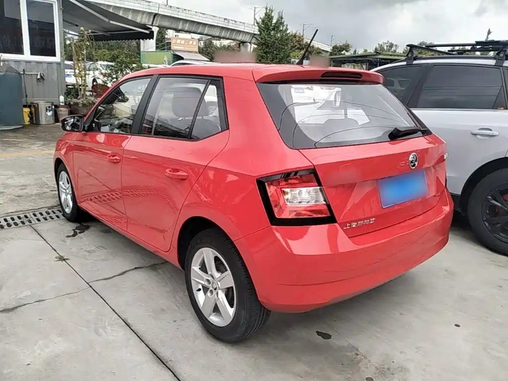 Skoda Fabia — миниатюра 5