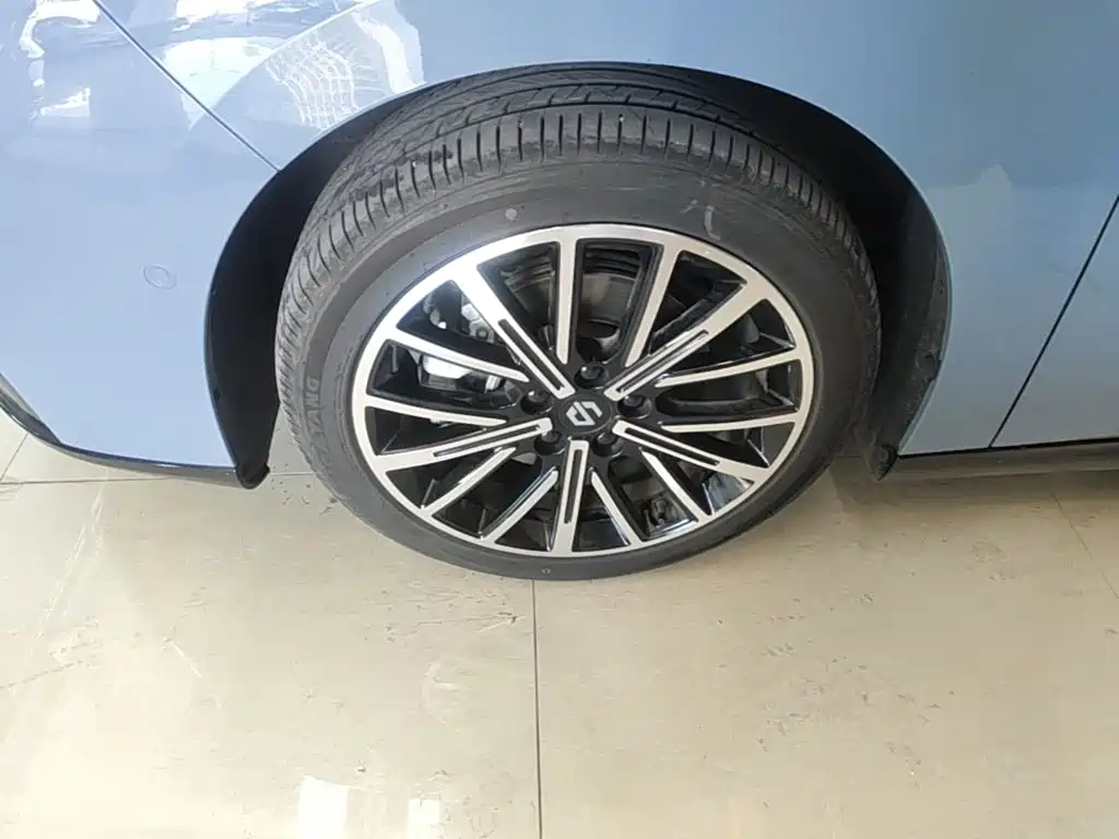 Leapmotor Leapmotor B01 — миниатюра 23