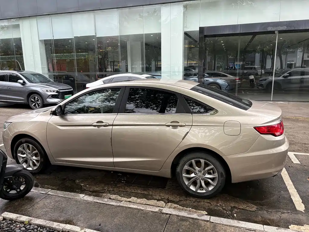 Geely Emgrand GL — миниатюра 5