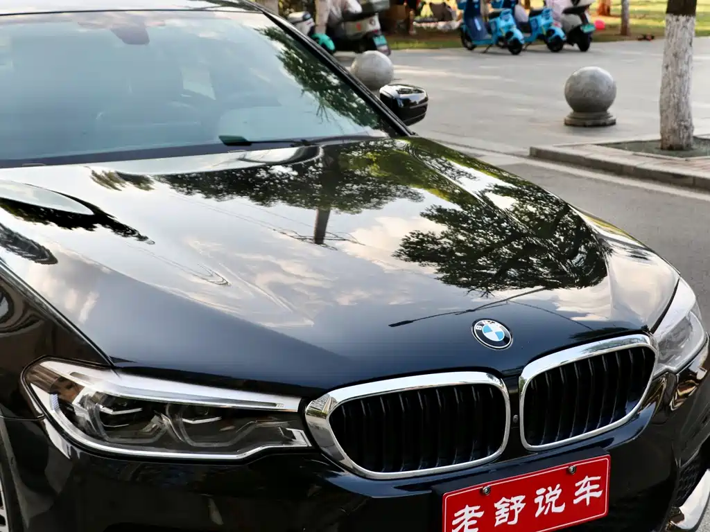 BMW 5 Series — миниатюра 13