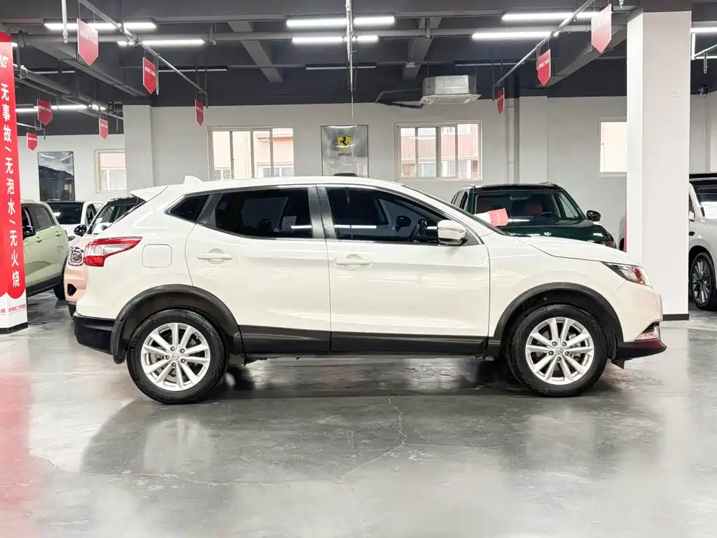 Nissan Qashqai — миниатюра 6