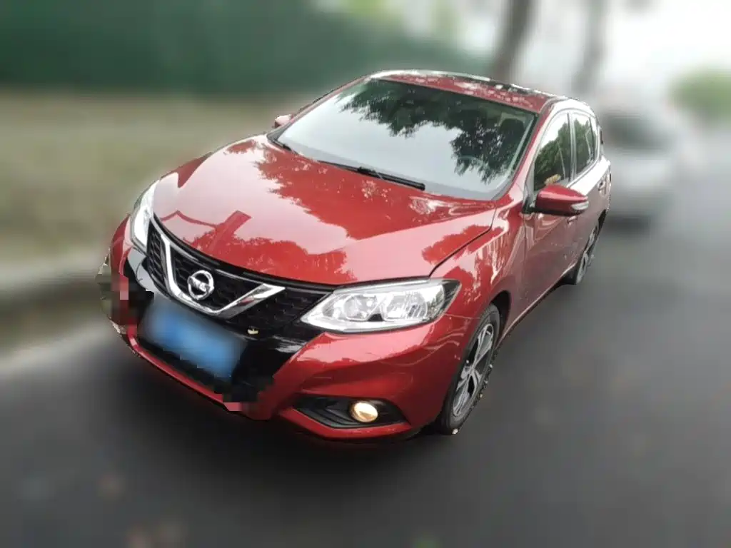 Nissan Tiida — миниатюра 2