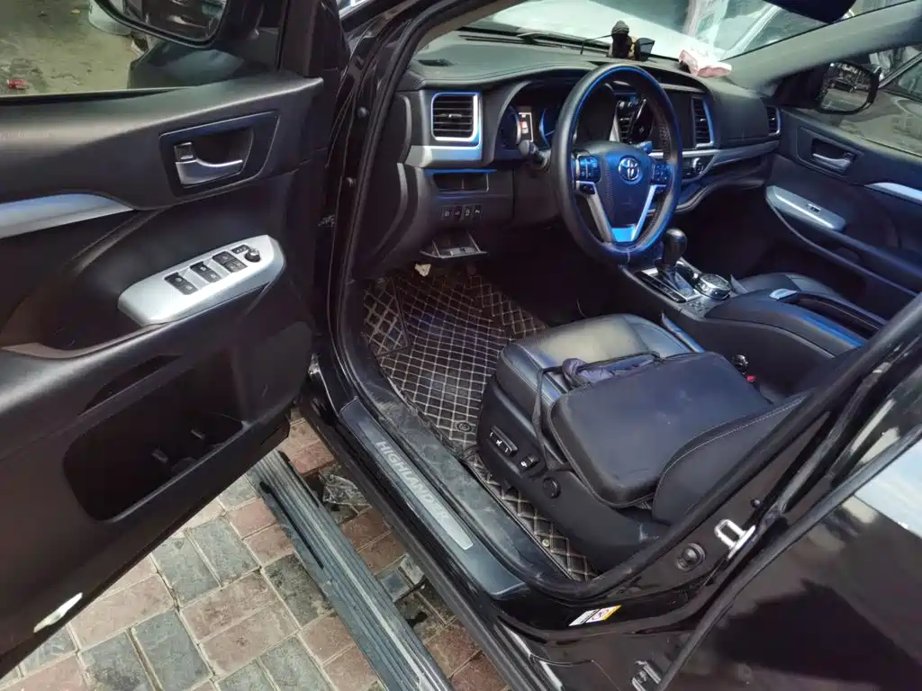 Toyota Highlander — миниатюра 12