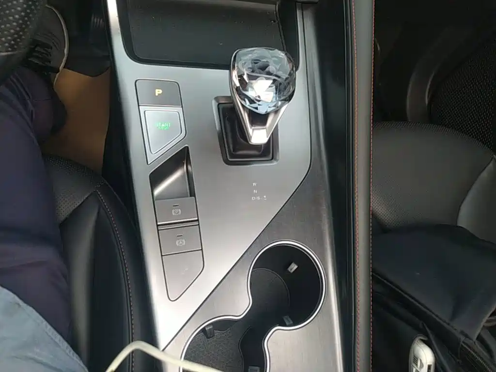 Roewe RX5 — миниатюра 14
