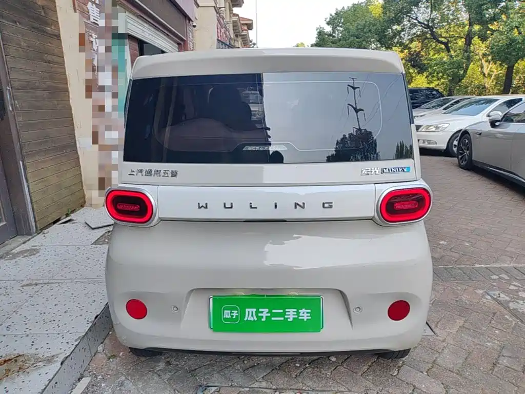 Wuling MINIEV — миниатюра 6