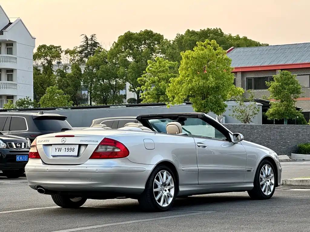 Mercedes-Benz CLK-Class — миниатюра 7